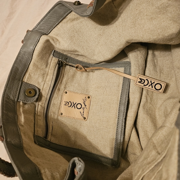 Leather tote bag - Picture 2 of 6